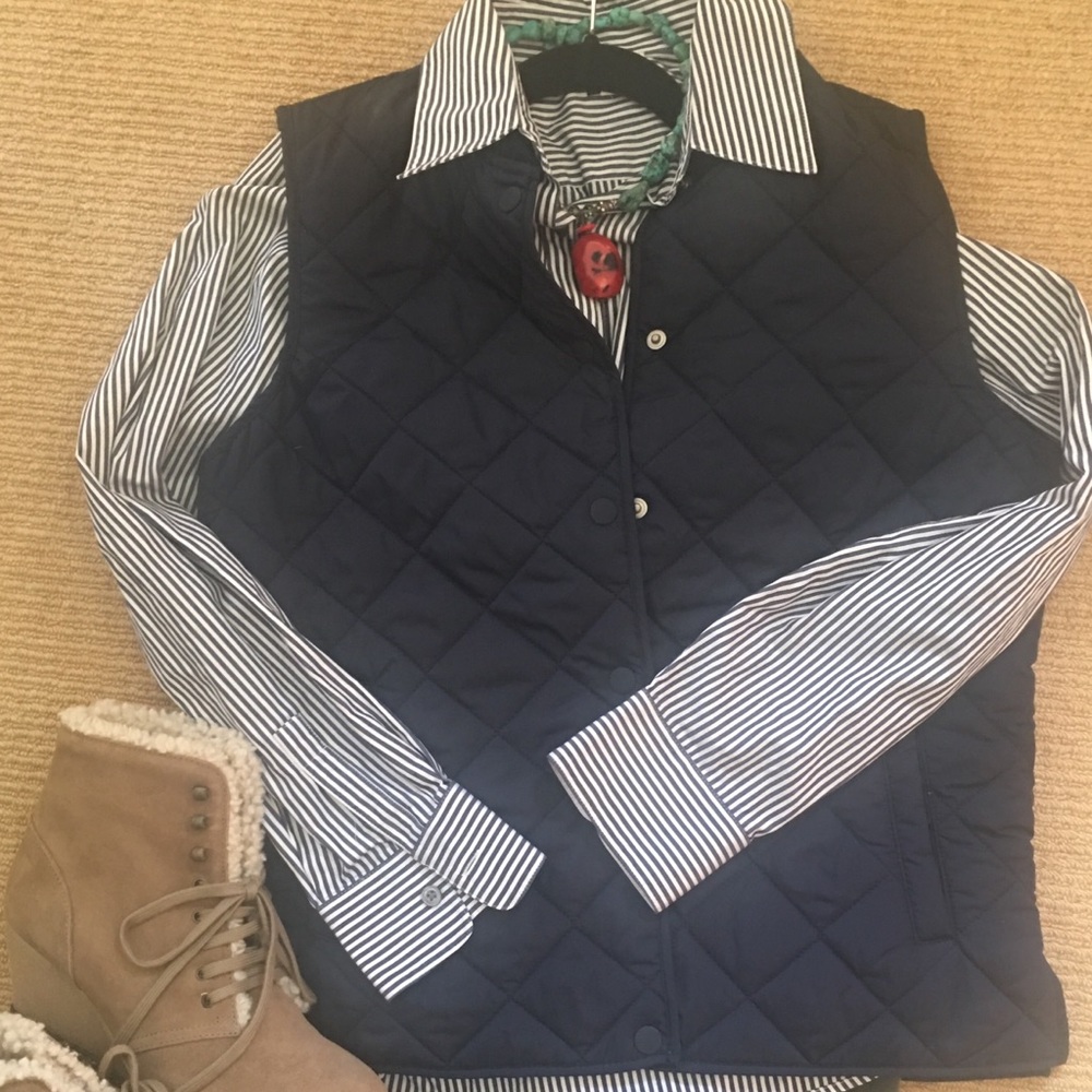 New GAP navy blue vest